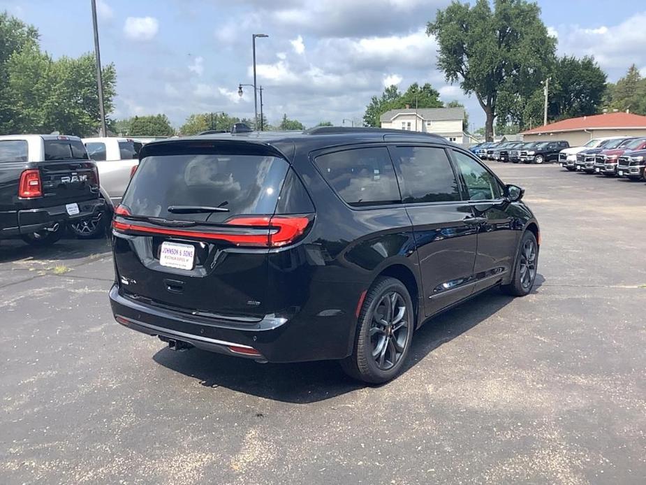 new 2024 Chrysler Pacifica car, priced at $48,345