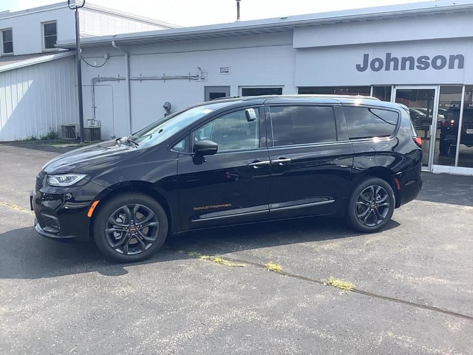 new 2024 Chrysler Pacifica car, priced at $48,345