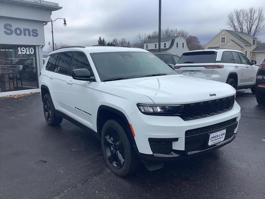 used 2023 Jeep Grand Cherokee car, priced at $35,999