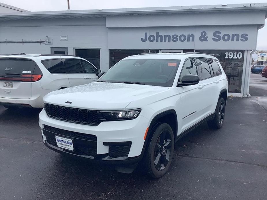 used 2023 Jeep Grand Cherokee car, priced at $35,999