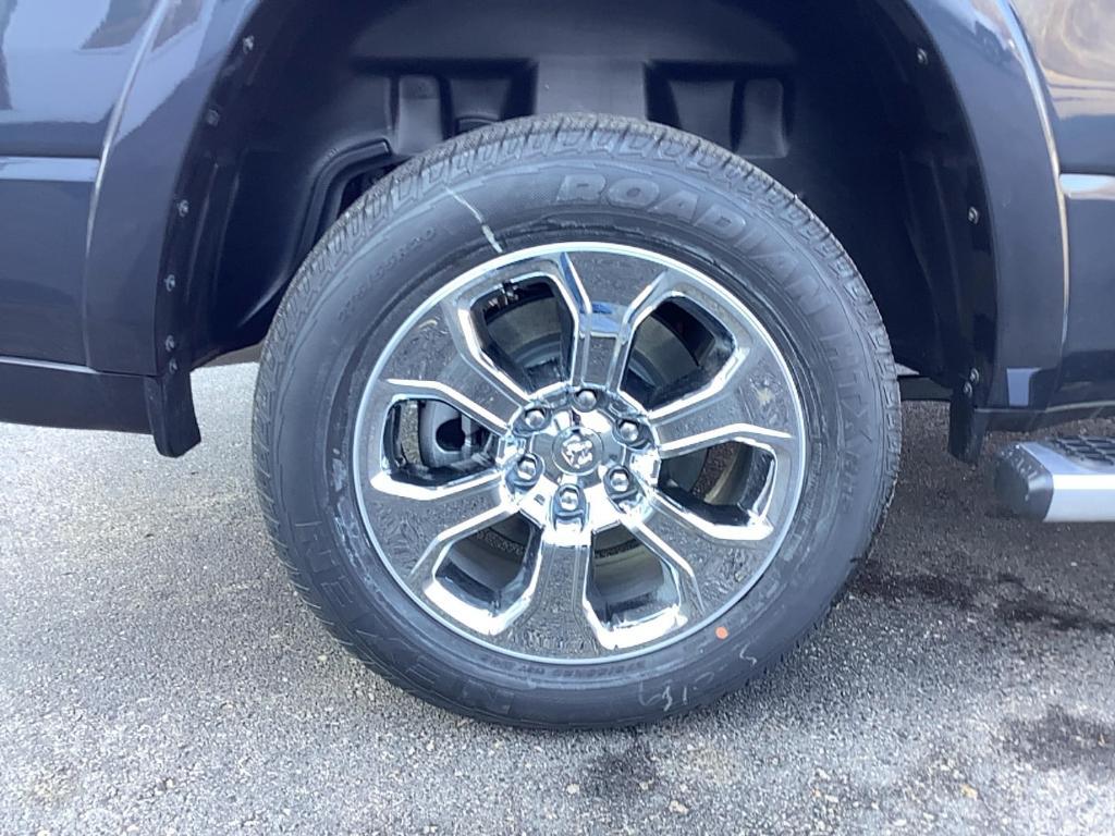 new 2025 Ram 1500 car, priced at $60,220