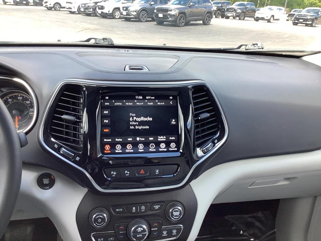 used 2021 Jeep Cherokee car, priced at $25,995