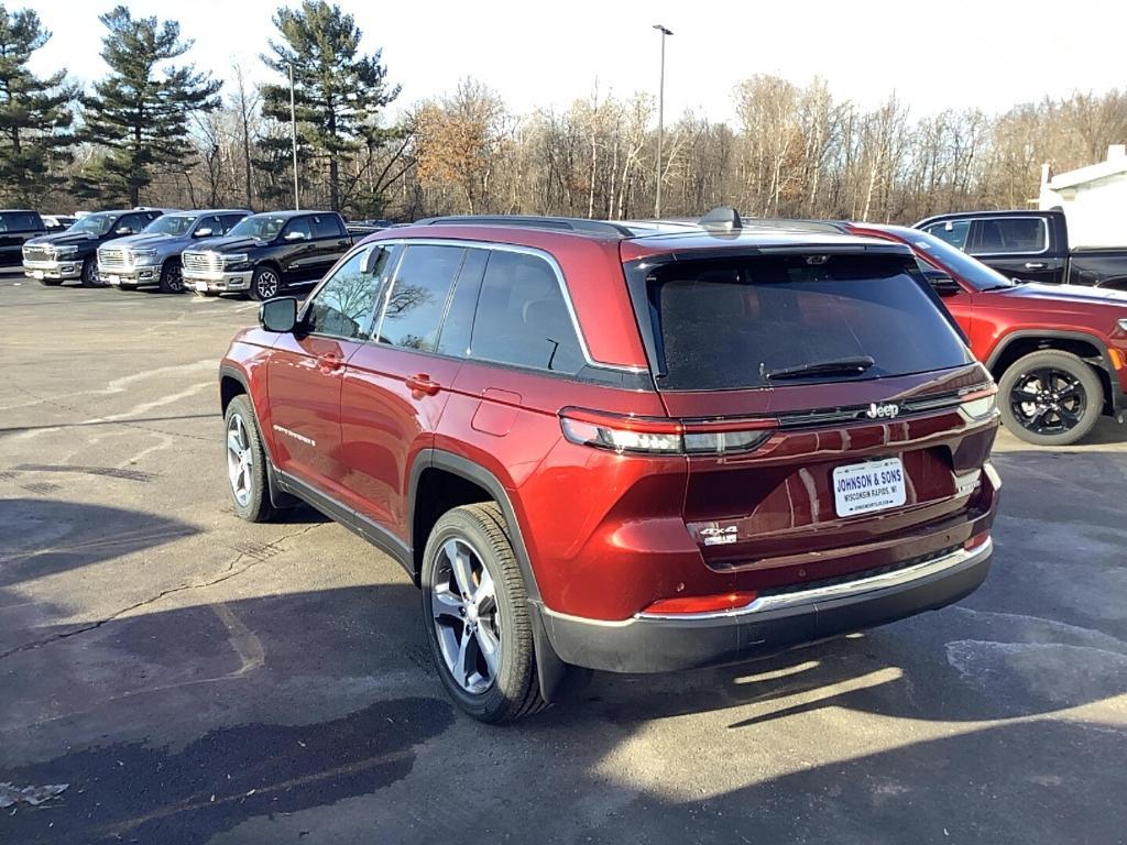 new 2025 Jeep Grand Cherokee car, priced at $56,677