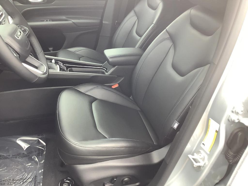 new 2025 Jeep Compass car, priced at $39,358