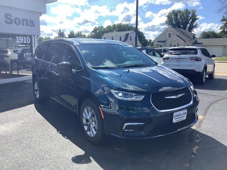 new 2024 Chrysler Pacifica car, priced at $47,940