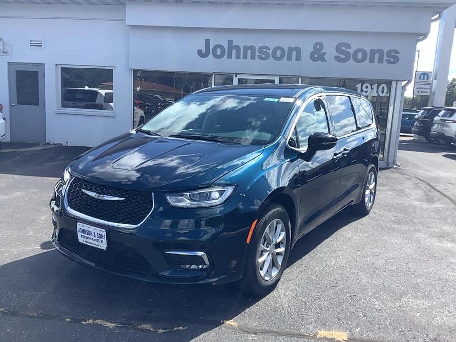 new 2024 Chrysler Pacifica car, priced at $47,940