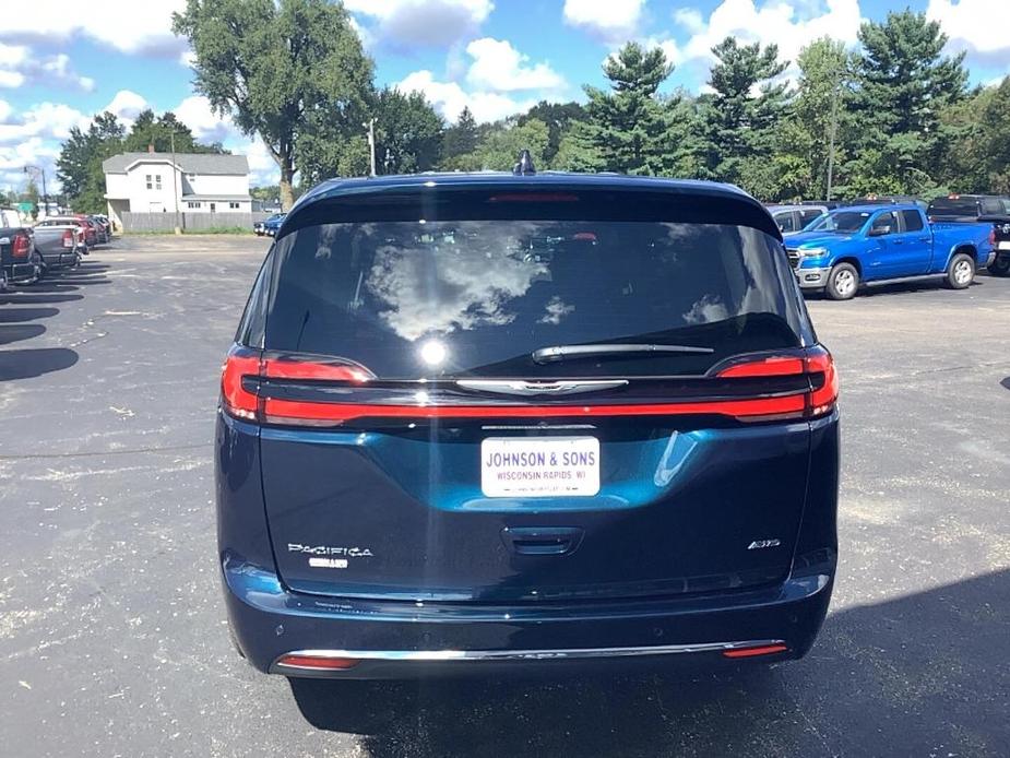 new 2024 Chrysler Pacifica car, priced at $47,940