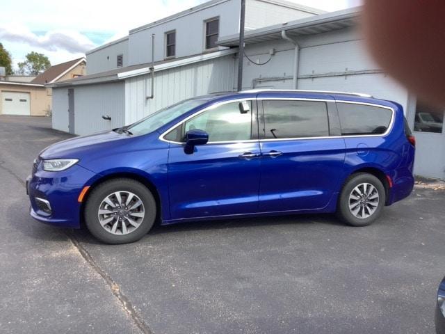 used 2021 Chrysler Pacifica car, priced at $24,495