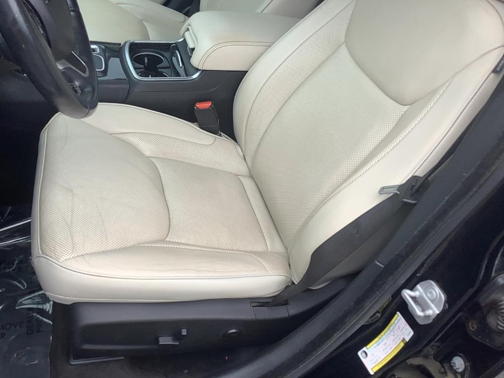 used 2018 Chrysler 300 car, priced at $13,995