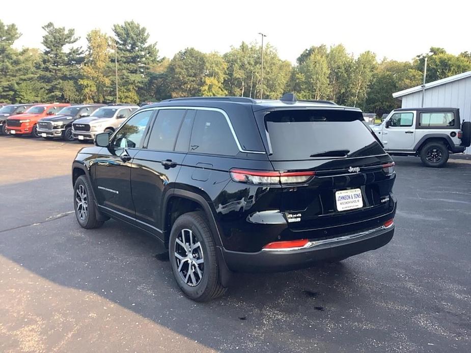 new 2024 Jeep Grand Cherokee car, priced at $52,358