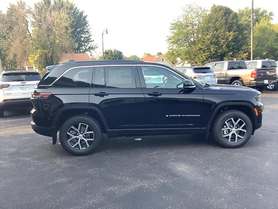 new 2024 Jeep Grand Cherokee car, priced at $52,358