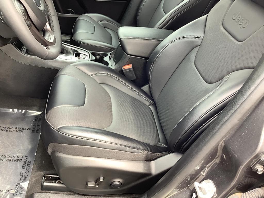 used 2022 Jeep Cherokee car, priced at $29,995