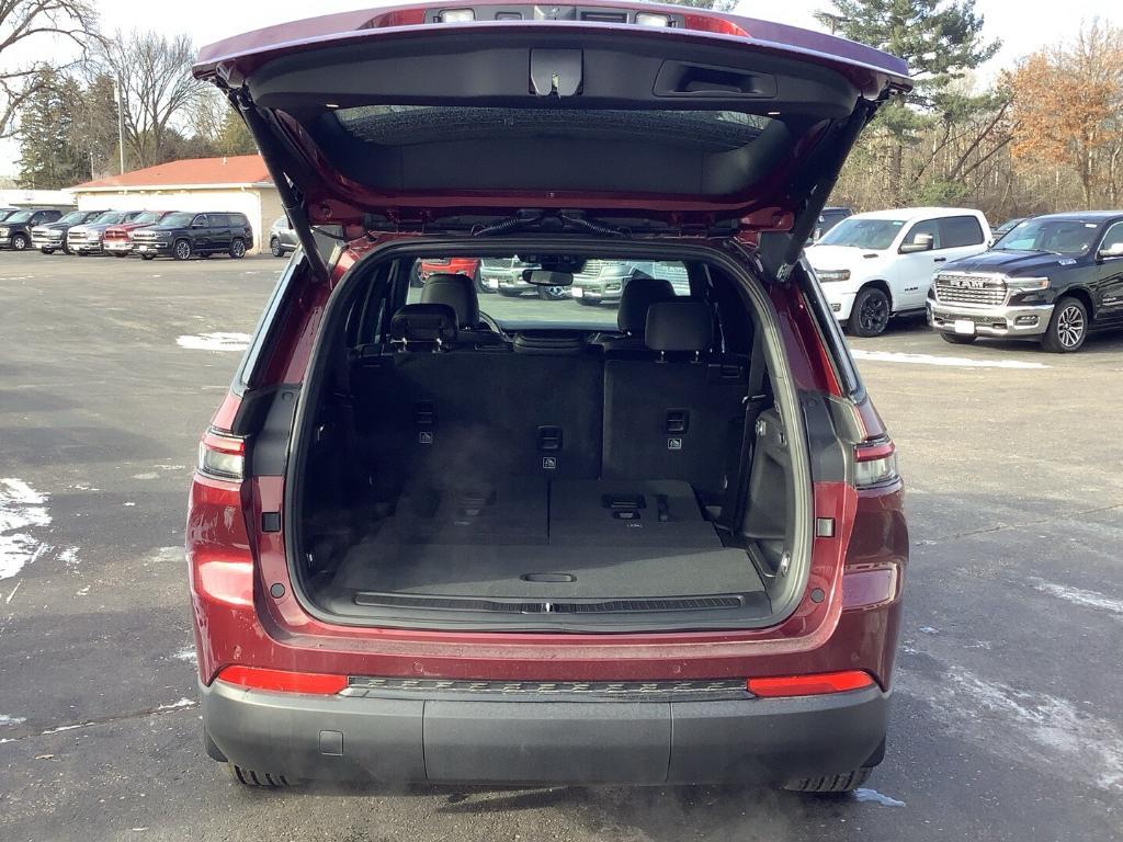 new 2024 Jeep Grand Cherokee L car, priced at $51,307