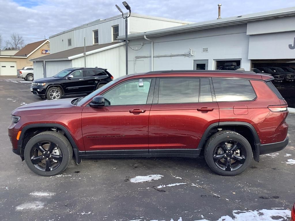 new 2024 Jeep Grand Cherokee L car, priced at $51,307