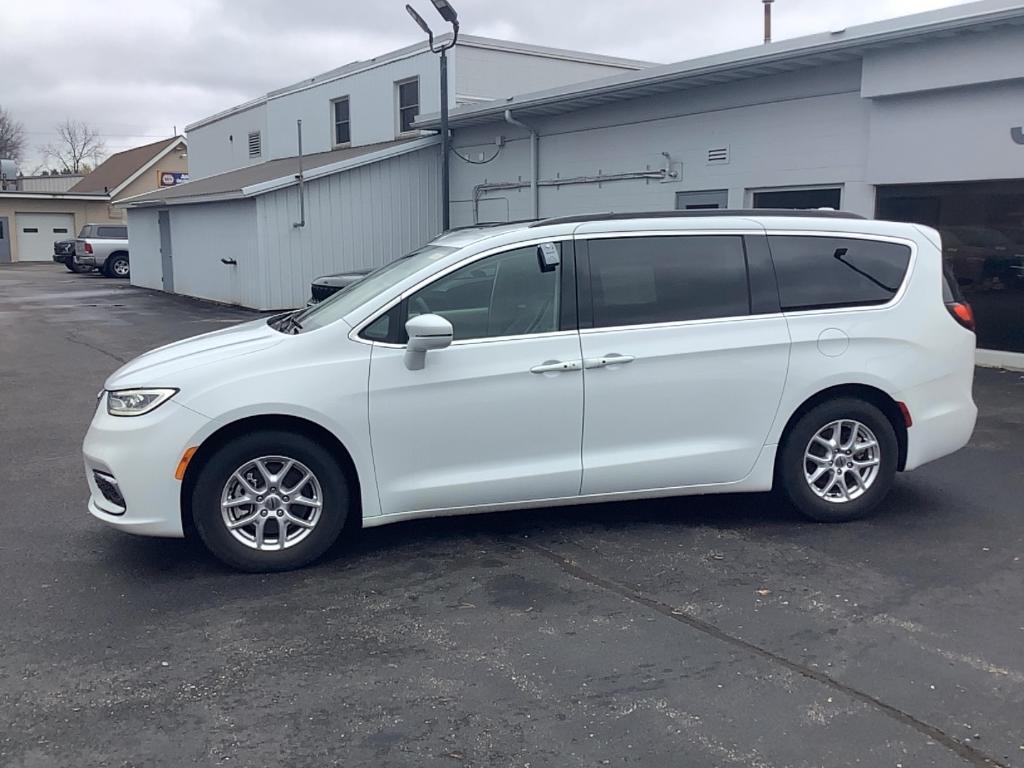 used 2022 Chrysler Pacifica car, priced at $25,000