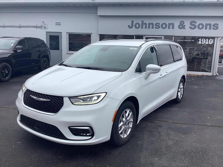 used 2022 Chrysler Pacifica car, priced at $25,000