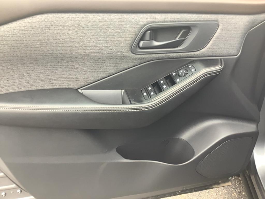 used 2022 Nissan Rogue car, priced at $22,495