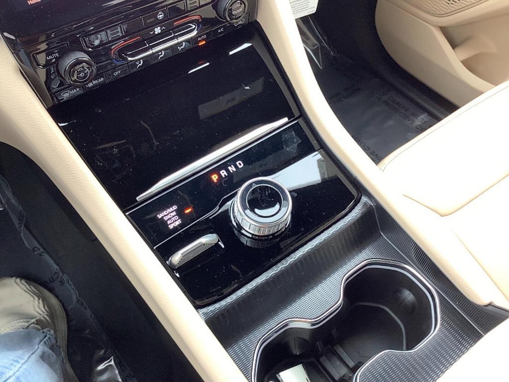new 2025 Jeep Grand Cherokee car, priced at $50,089