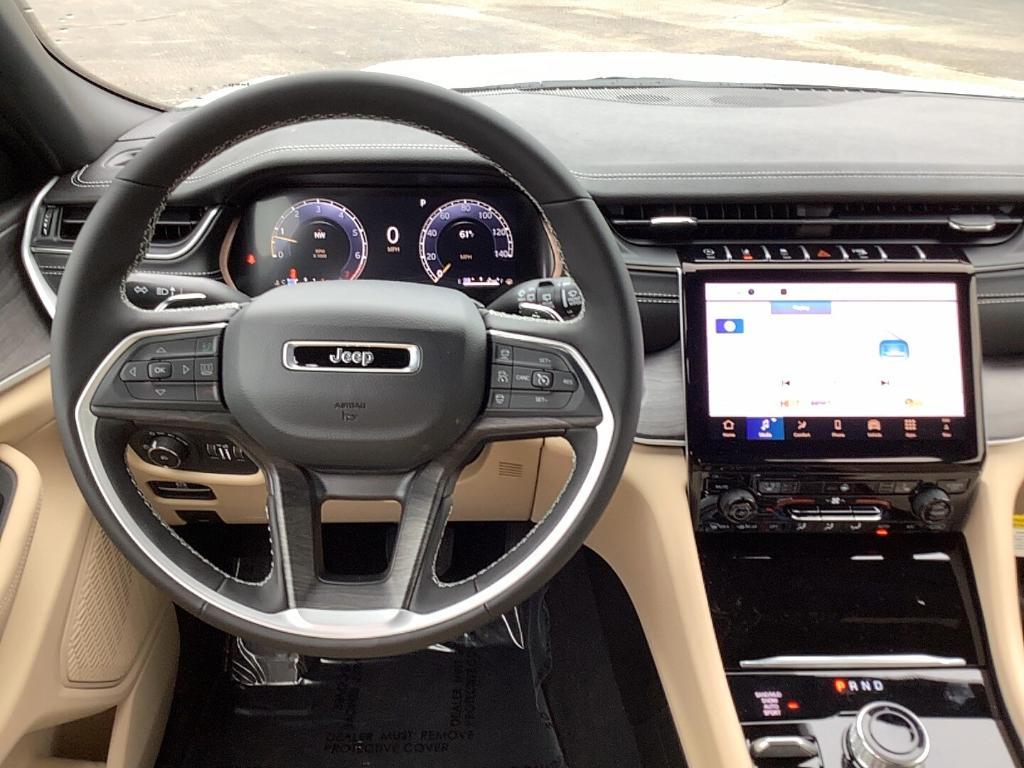 new 2025 Jeep Grand Cherokee car, priced at $50,089