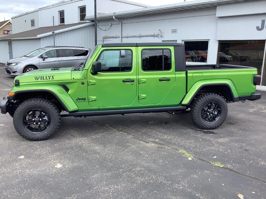 new 2025 Jeep Gladiator car, priced at $52,359