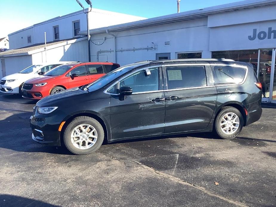 used 2022 Chrysler Pacifica car, priced at $24,995