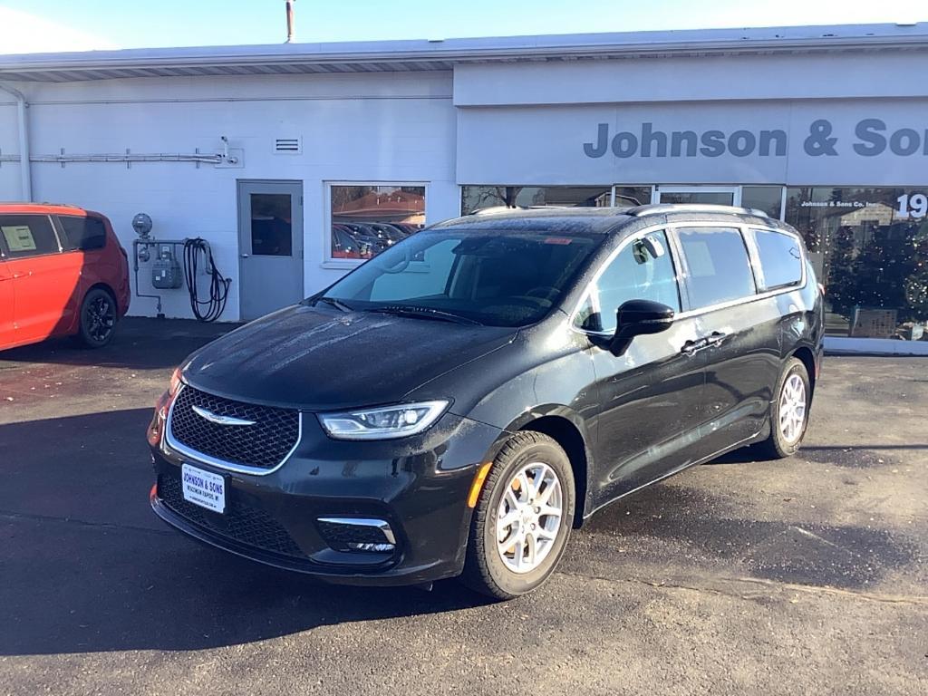 used 2022 Chrysler Pacifica car, priced at $24,995