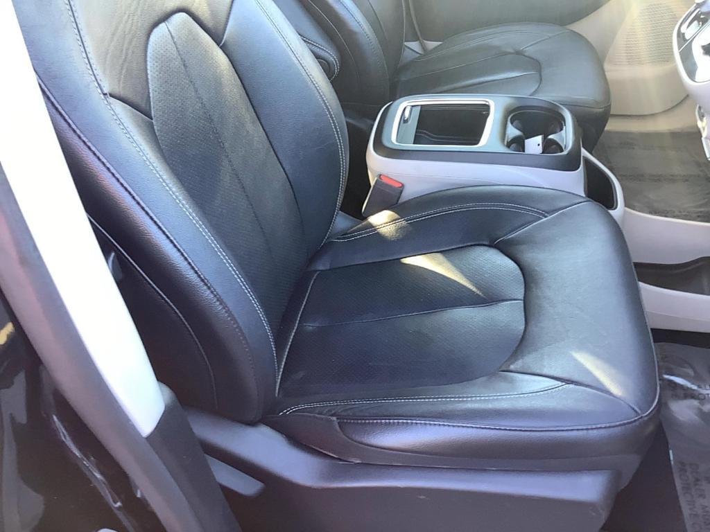 used 2022 Chrysler Pacifica car, priced at $24,995