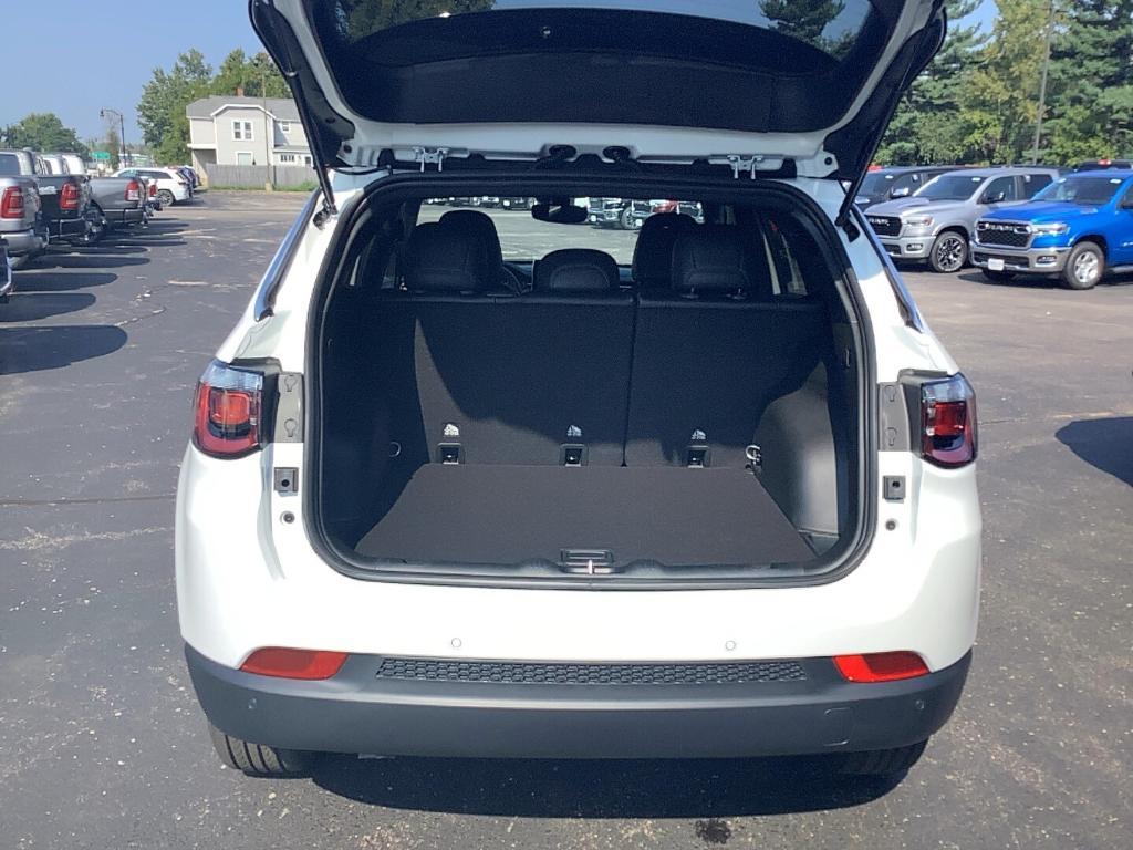 new 2025 Jeep Compass car, priced at $35,236