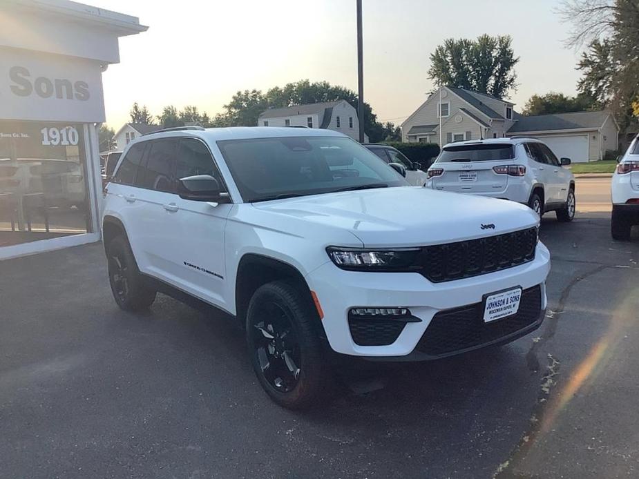 new 2024 Jeep Grand Cherokee car, priced at $52,295