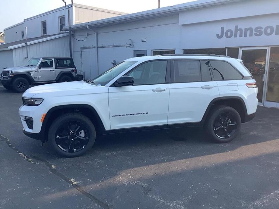 new 2024 Jeep Grand Cherokee car, priced at $52,295