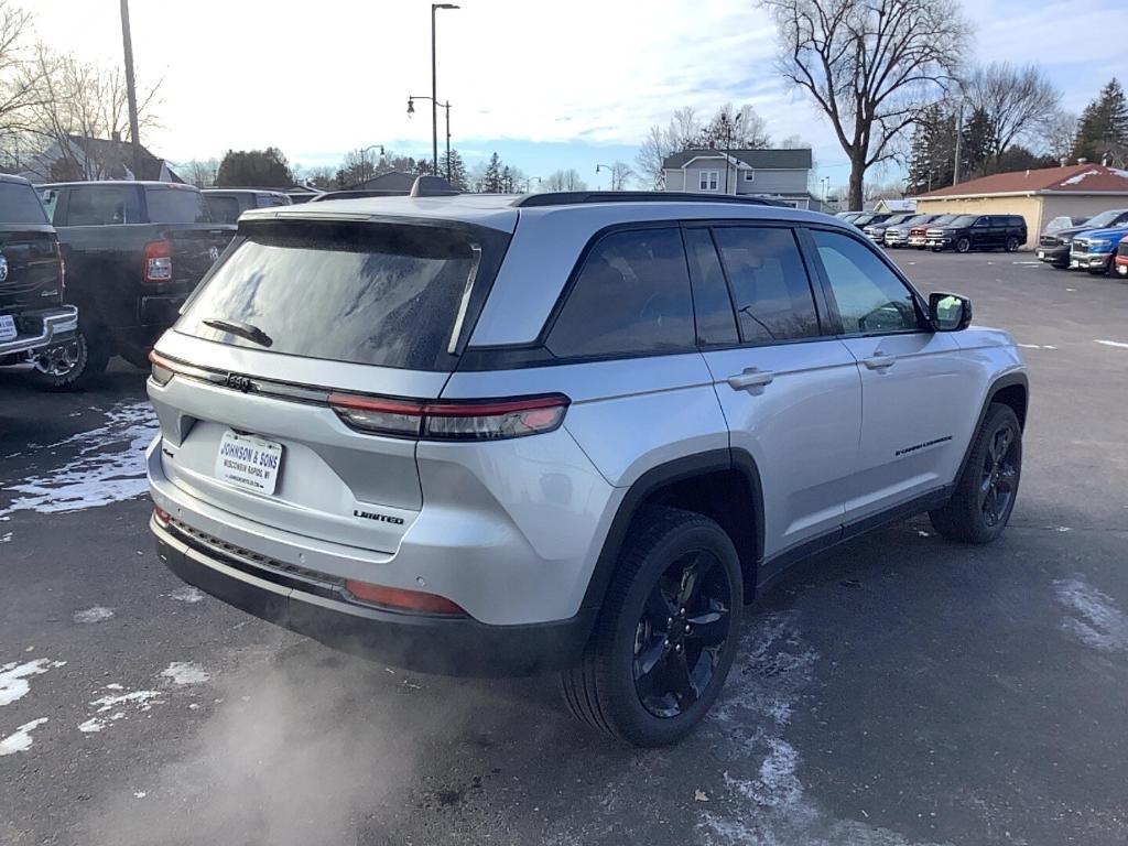 new 2024 Jeep Grand Cherokee car, priced at $52,830