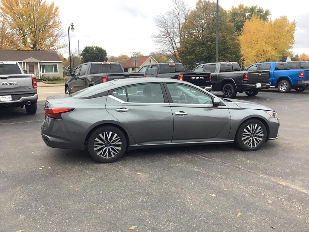 used 2023 Nissan Altima car