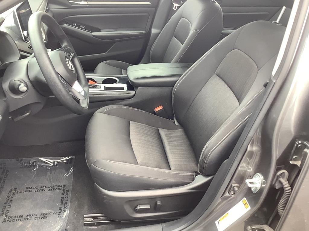 used 2023 Nissan Altima car