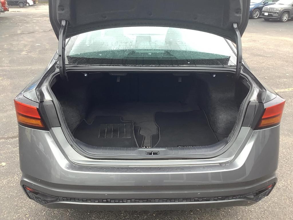 used 2023 Nissan Altima car