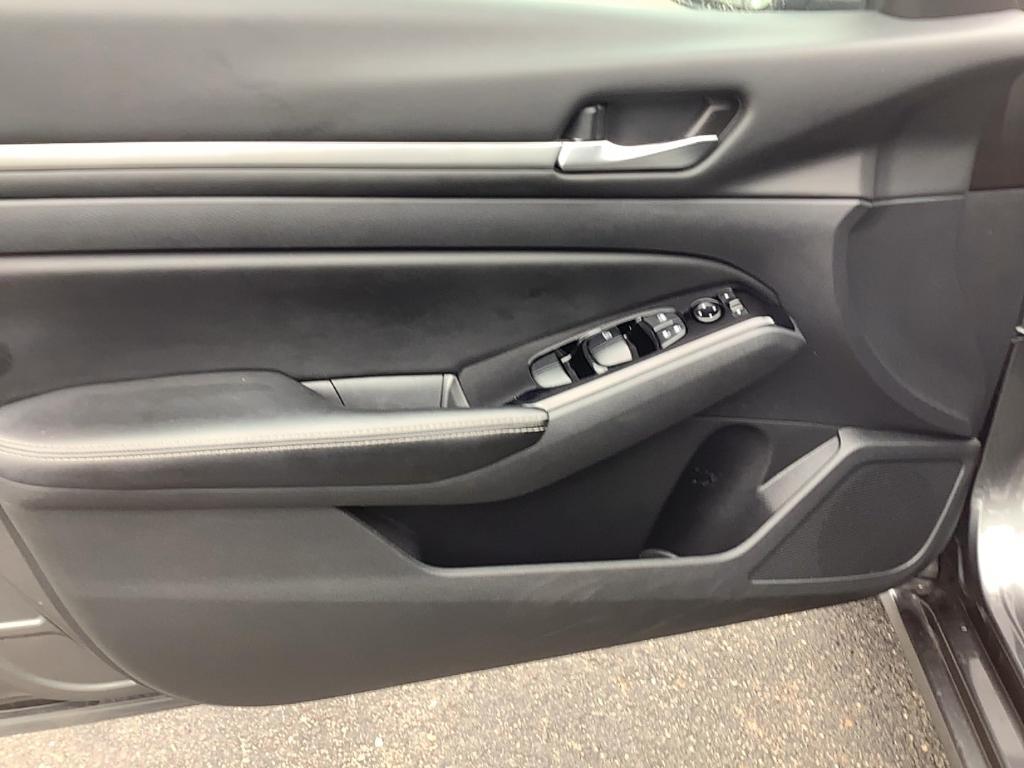 used 2023 Nissan Altima car