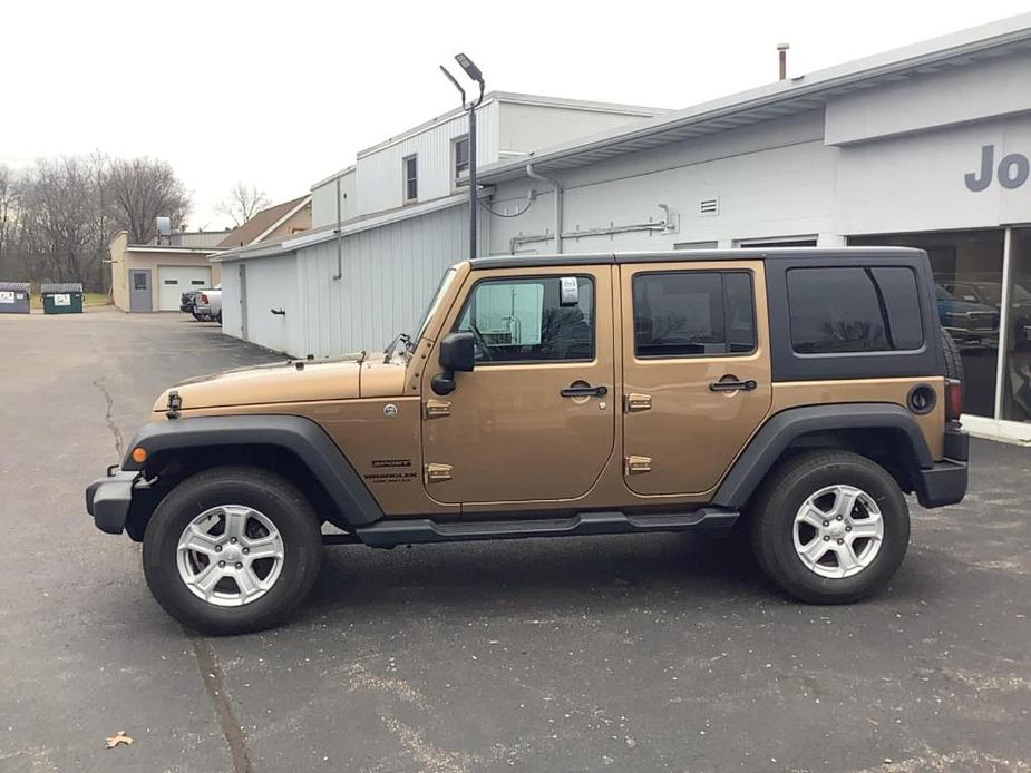 used 2015 Jeep Wrangler Unlimited car, priced at $17,900