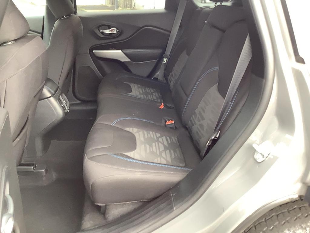 used 2019 Jeep Cherokee car, priced at $18,995