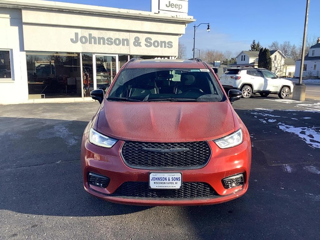 new 2024 Chrysler Pacifica car, priced at $52,048