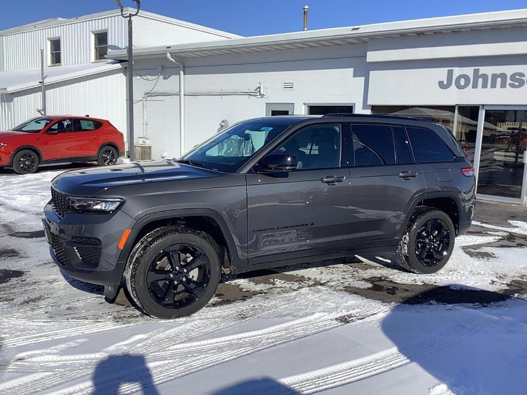 new 2024 Jeep Grand Cherokee car, priced at $48,738