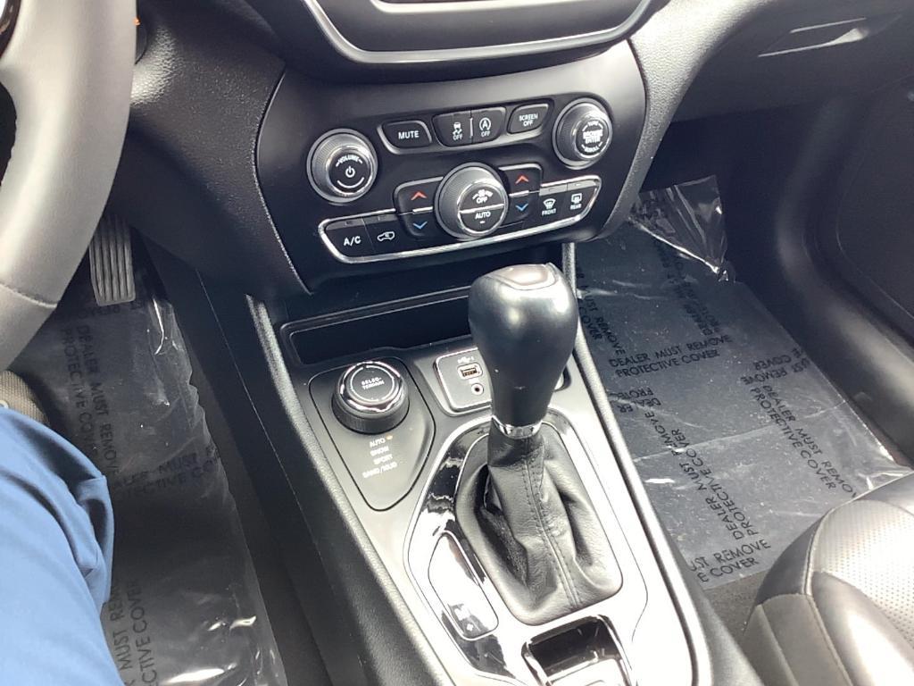 used 2023 Jeep Cherokee car, priced at $23,795