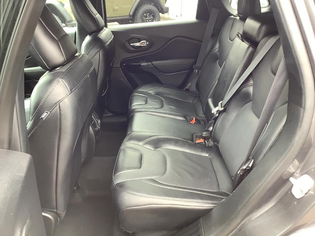 used 2023 Jeep Cherokee car, priced at $23,994