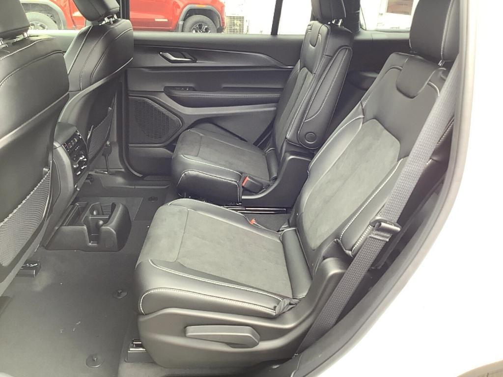 new 2025 Jeep Grand Cherokee L car, priced at $47,901