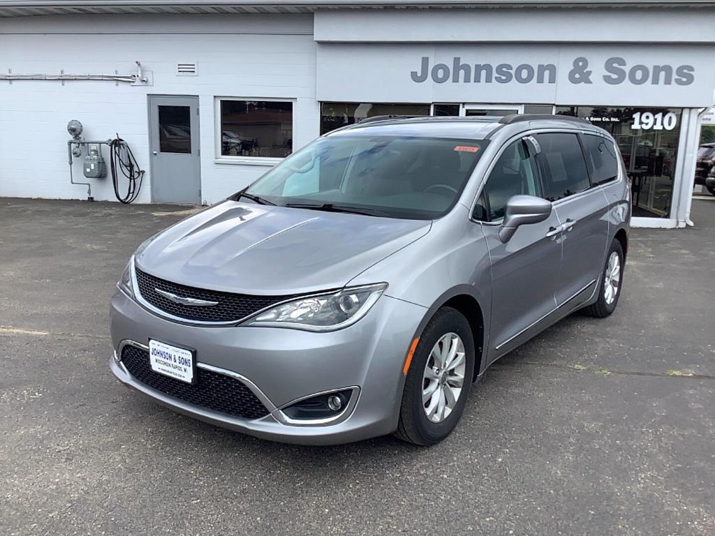 used 2017 Chrysler Pacifica car