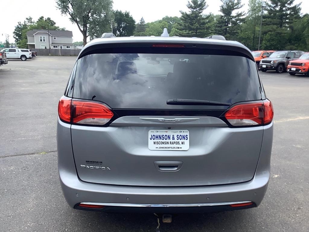 used 2017 Chrysler Pacifica car
