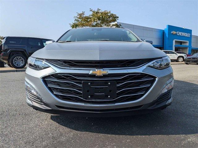 new 2025 Chevrolet Malibu car, priced at $28,545