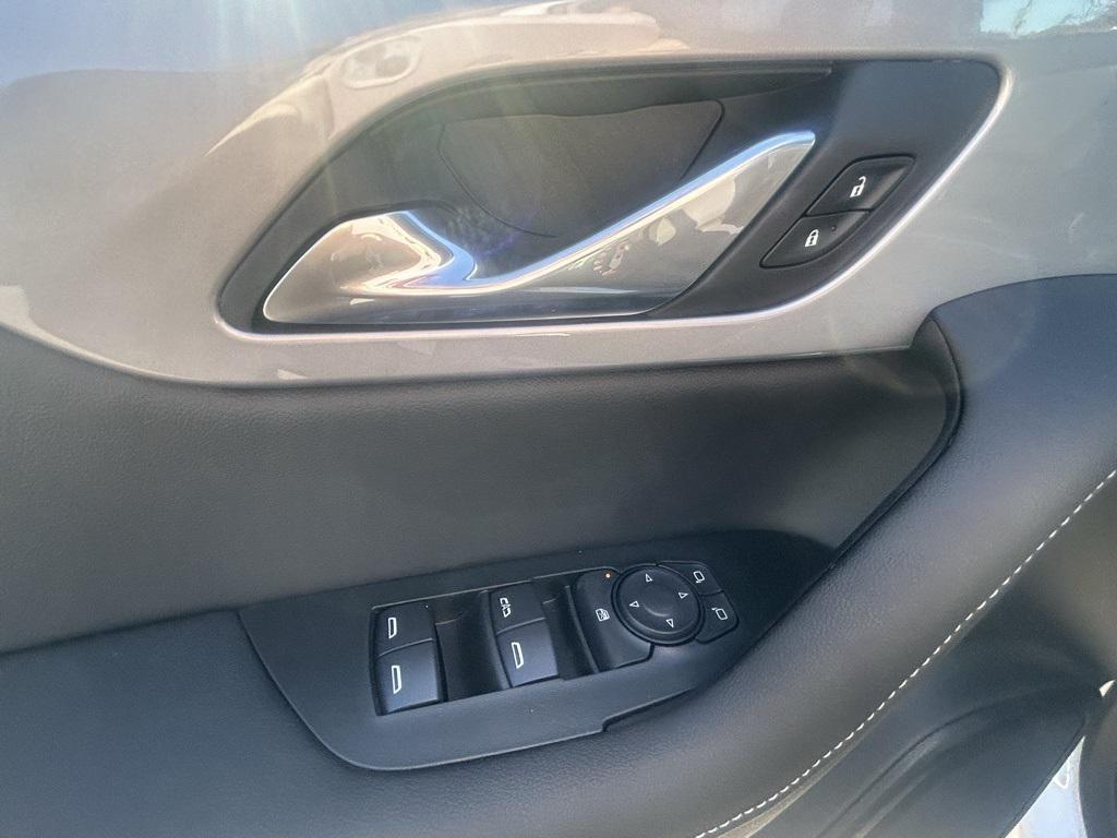 new 2025 Chevrolet Blazer car, priced at $34,279