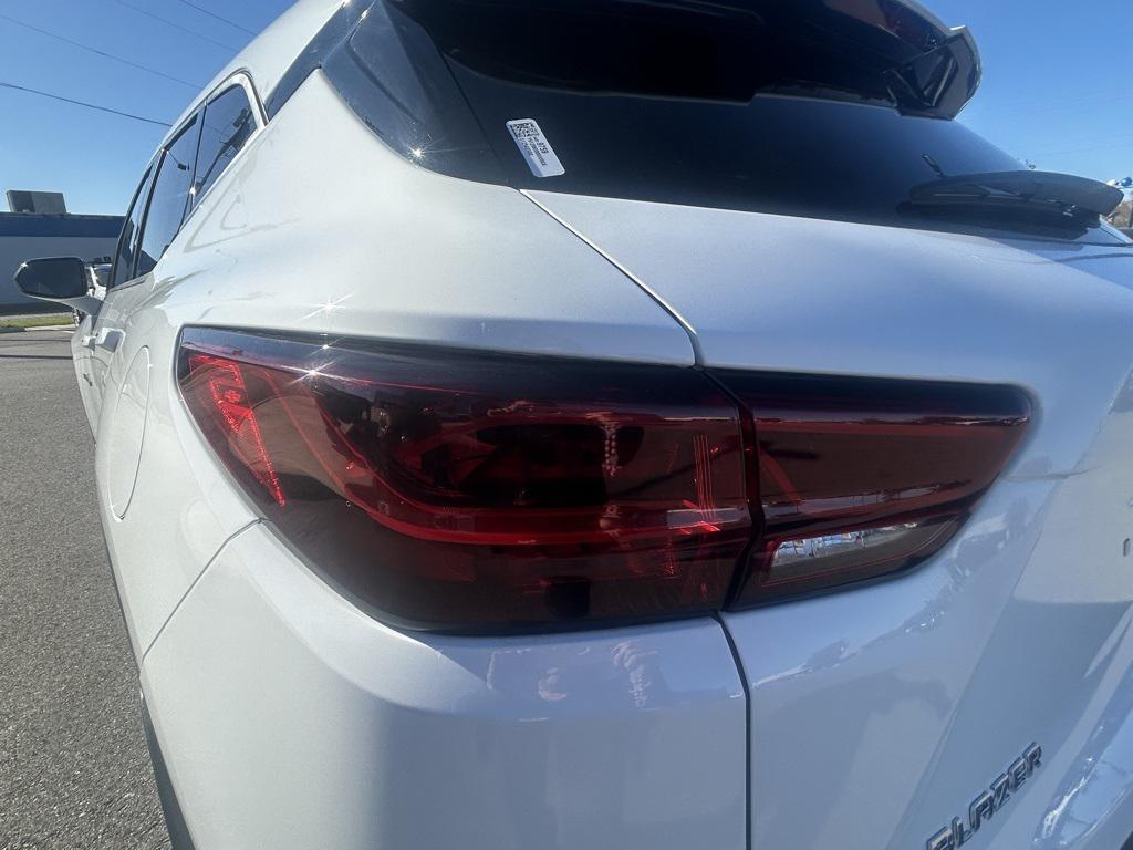 new 2025 Chevrolet Blazer car, priced at $34,279