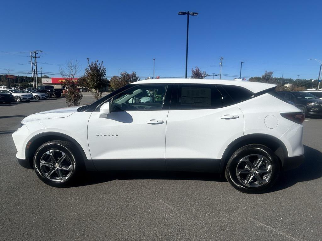 new 2025 Chevrolet Blazer car, priced at $34,279