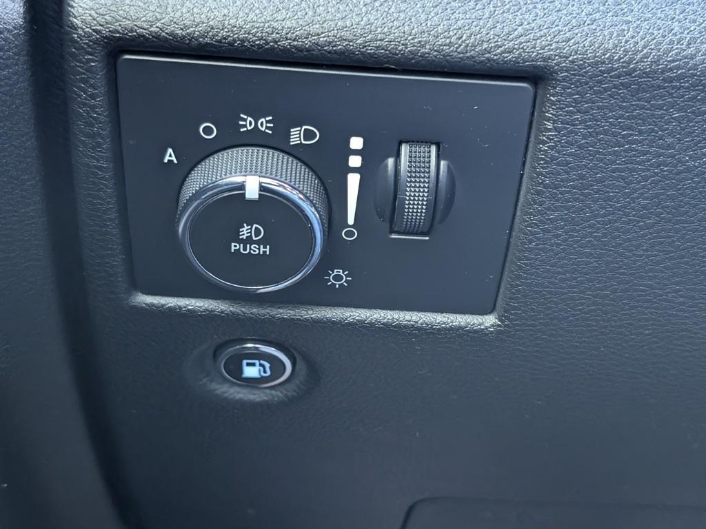 used 2018 Jeep Grand Cherokee car, priced at $15,820