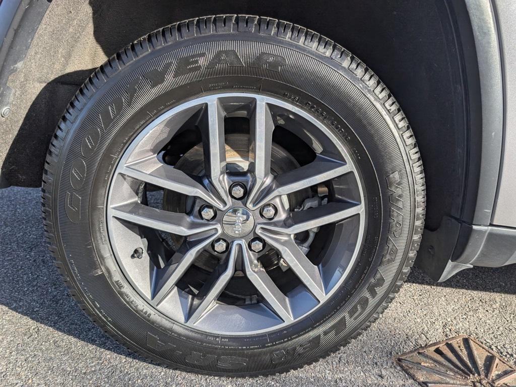 used 2018 Jeep Grand Cherokee car, priced at $15,820